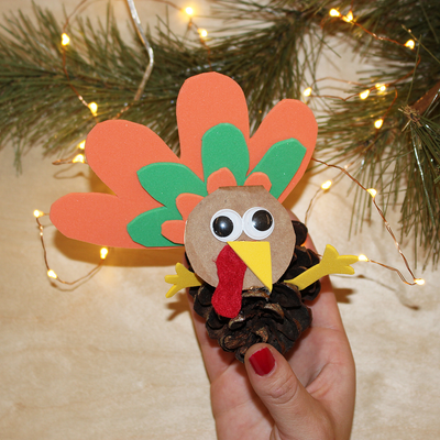 Yoobi Holiday DIY: Turkey Pinecones